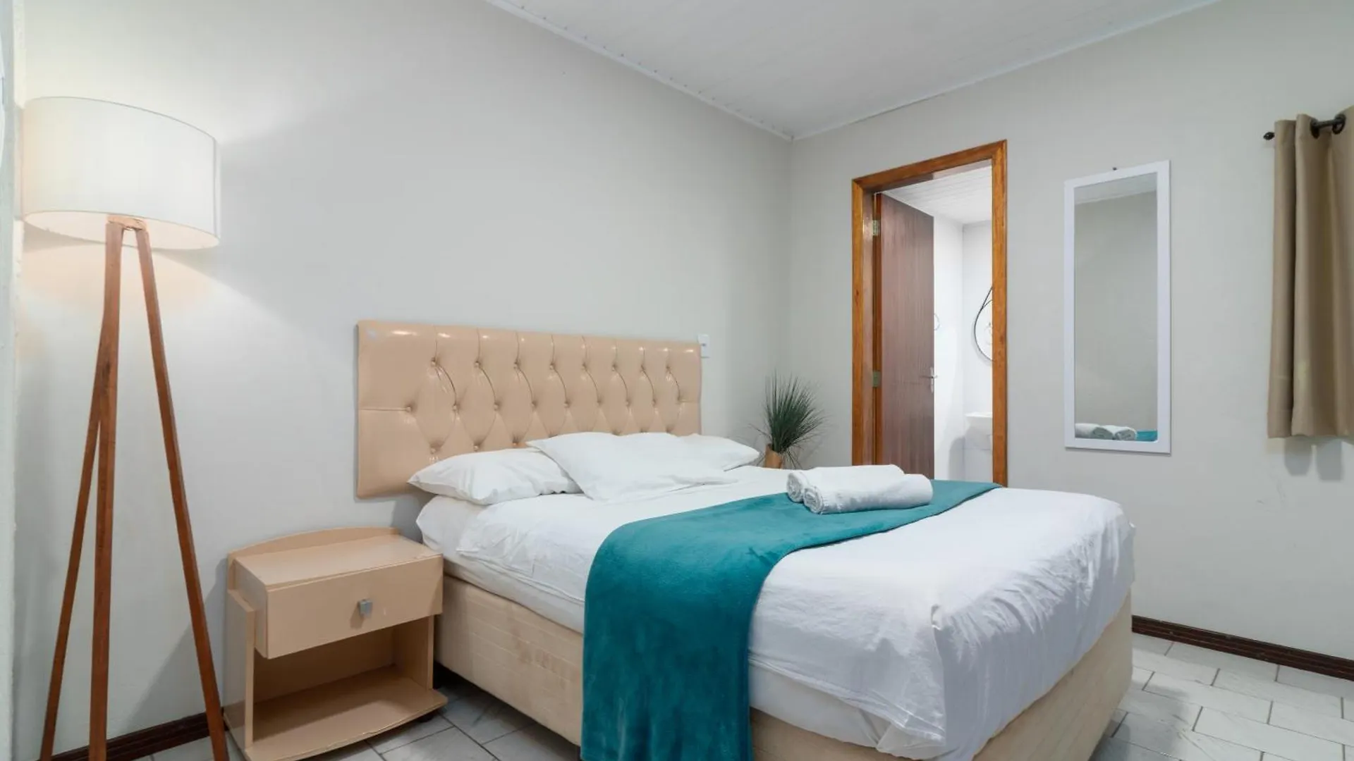 Guest house Suites 91 Penha