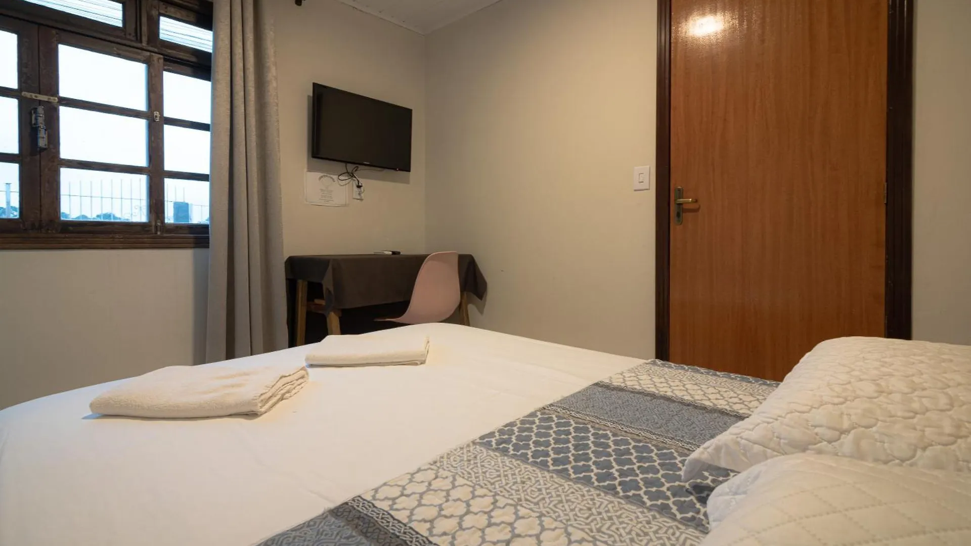 Suites 91 Penha  Guest house